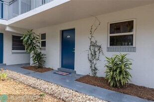 1001 SE 16th St in Fort Lauderdale, FL - Building Photo