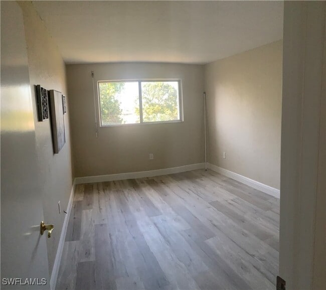 property at 4906 Victoria Dr