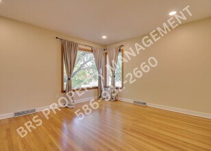 1929 Cresthill Ave in Royal Oak, MI - Building Photo - Building Photo