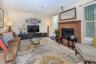 Peloton Apartments in Redmond, WA - Building Photo - Building Photo