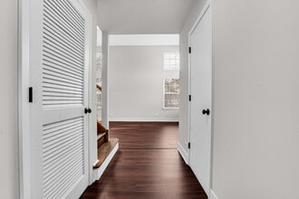 133 White Branch Ct N in Schaumburg, IL - Building Photo - Building Photo