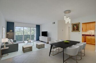 3040 NE 16th Ave in Oakland Park, FL - Building Photo - Building Photo