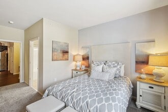 Grove at Shadow Green Apartments in Franklin, TN - Building Photo - Building Photo