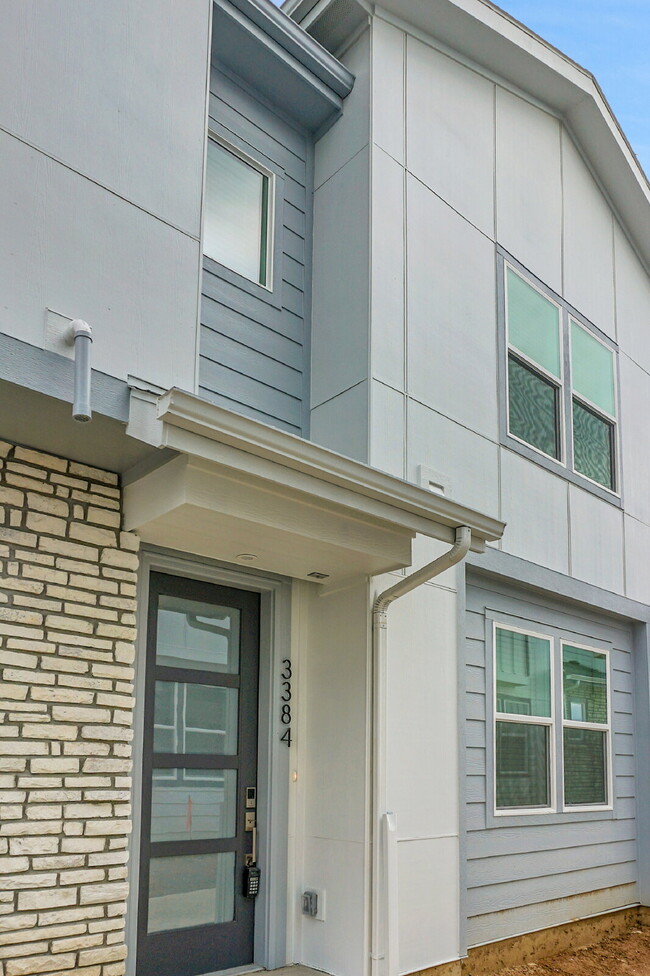 property at 3384 Sobo Vw