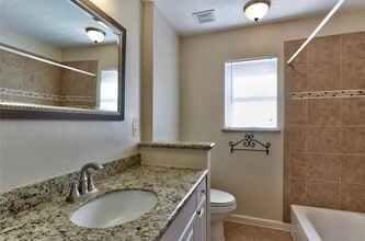 2011 Stebbins Dr in Houston, TX - Building Photo - Building Photo