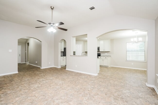 3802 Parry Ct in Pearland, TX - Building Photo - Building Photo