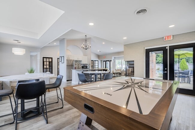 The Oaks in Reynoldsburg, OH - Building Photo - Building Photo