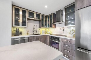 545 S Fort Lauderdale Beach Blvd in Fort Lauderdale, FL - Building Photo