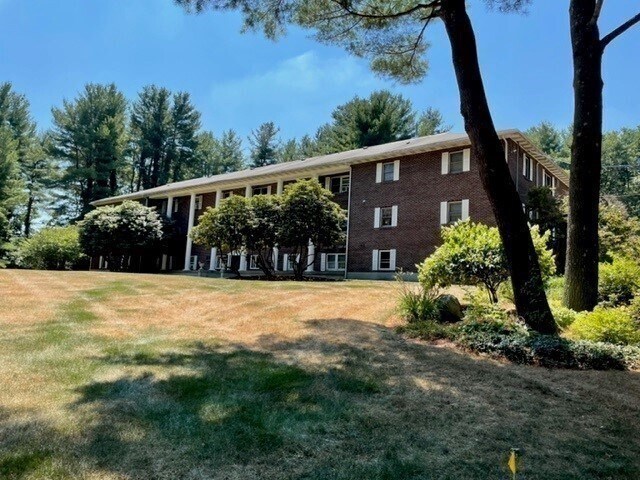 420 Great Rd in Acton, MA - Foto de edificio