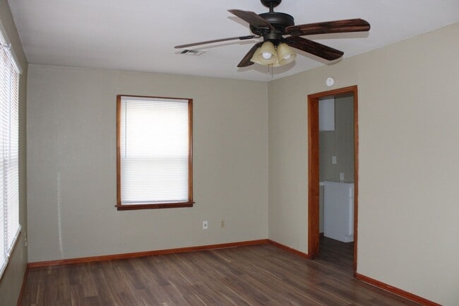 2112 Stevens Dr in Midwest City, OK - Building Photo - Building Photo