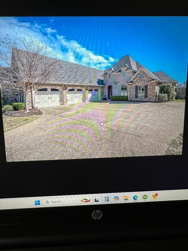 property at 689 Dumaine Dr