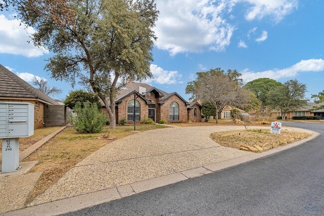 6415 San Mateo Ln in Odessa, TX - Building Photo - Building Photo