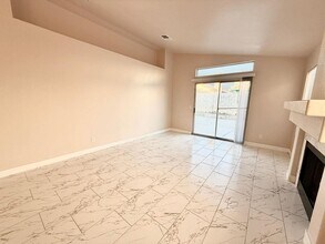 5134 Sandstone Dr in Las Vegas, NV - Building Photo - Building Photo