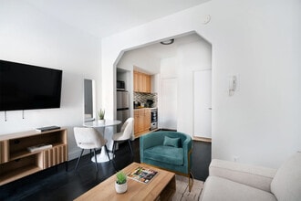 444 W 48th St in New York, NY - Building Photo - Building Photo