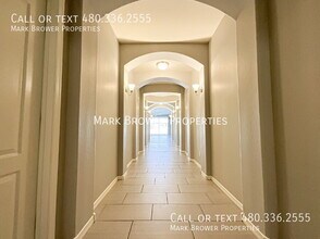 22210 E Creekside Dr in Queen Creek, AZ - Building Photo - Building Photo