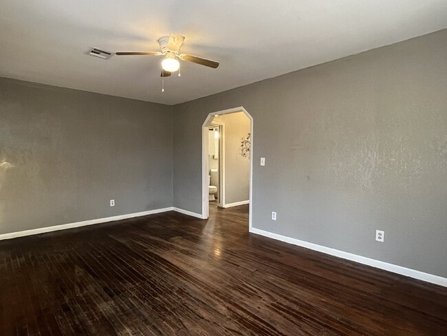 1013 E 4th St in Cushing, OK - Building Photo - Building Photo