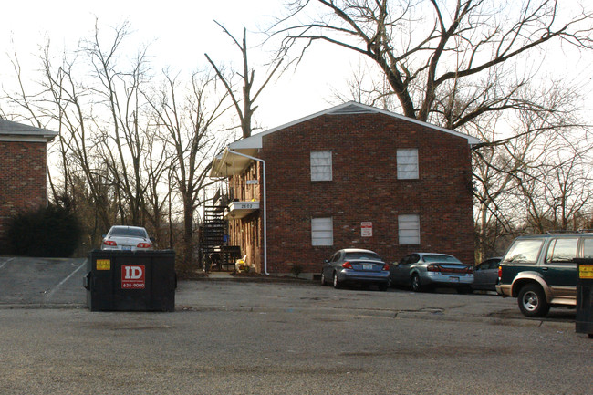 2602 Le Blanc Ct in Louisville, KY - Foto de edificio - Building Photo