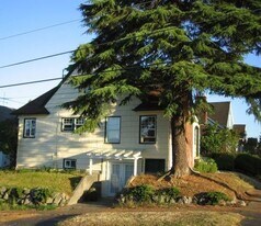 8116 Linden Ave N in Seattle, WA - Building Photo