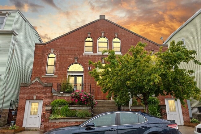 340 Saratoga St, Unit #3