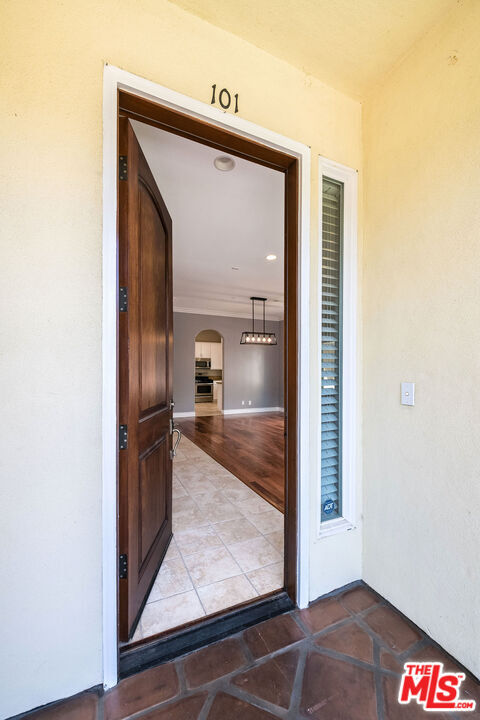 4125 W Hood Ave in Burbank, CA - Building Photo - Building Photo