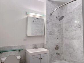 1 Wall St in New York, NY - Building Photo - Building Photo