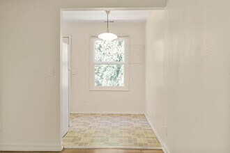 9465-9477-9477 N Mohawk Ave in Portland, OR - Building Photo - Building Photo