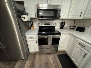 2713 Smith Rd in Fairlawn, OH - Building Photo - Building Photo