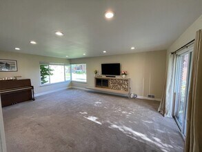 946 E Gregson Ave in Salt Lake City, UT - Building Photo - Building Photo