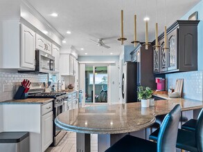 32414 Lake Rd in Avon Lake, OH - Building Photo - Building Photo