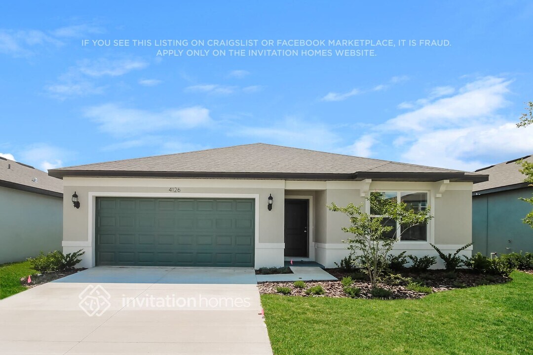 4126 Obsidian Dr in Spring Hill, FL - Building Photo