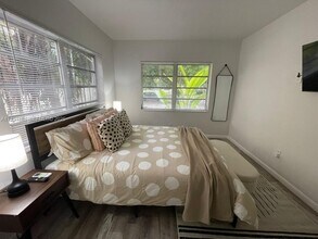 2655 SW 24th Ave in Miami, FL - Building Photo - Building Photo