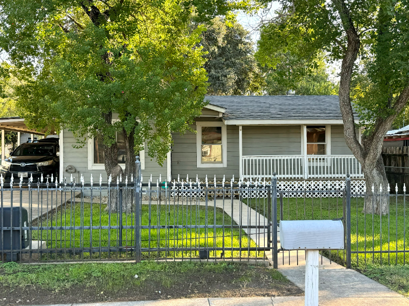 118 Yuma St-Unit -1 in San Antonio, TX - Building Photo