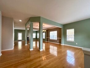 5915 Parkstone Drive in Matthews, NC - Building Photo - Building Photo