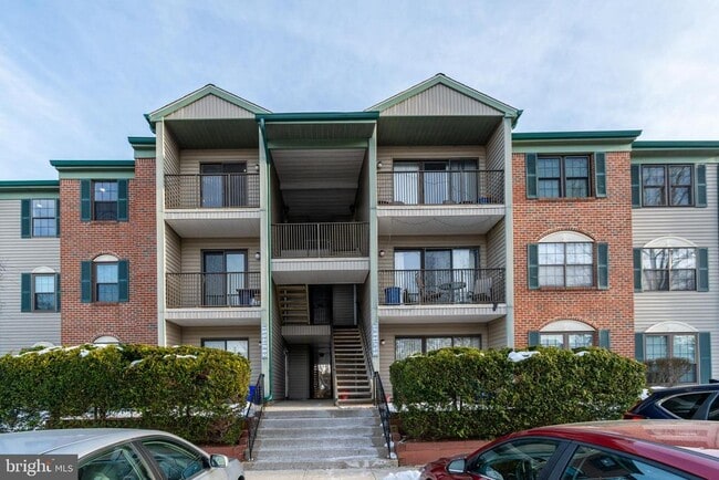 69 Fisher Dr in Franklin Township, NJ - Building Photo - Building Photo