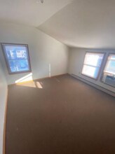 539 Commonwealth Ave, Unit 2 in Newton, MA - Building Photo - Building Photo