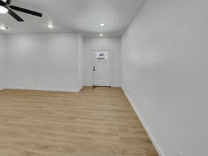 5804 Urbana Ave in Lubbock, TX - Building Photo - Building Photo