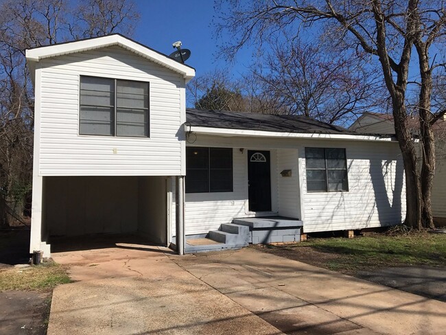 property at 2417 Broadway Dr