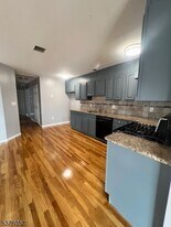 617 Franklin St in Elizabeth, NJ - Building Photo