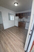 35 Woodward Ave in Waterbury, CT - Building Photo