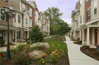2648 Mcknight Crossing Ct in St. Louis, MO - Building Photo