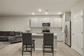 15330 Wildflower Cir in Naples, FL - Building Photo - Building Photo