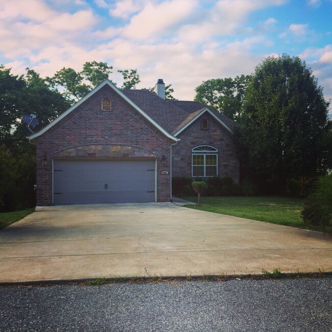 property at 340 Summerbrooke Ln