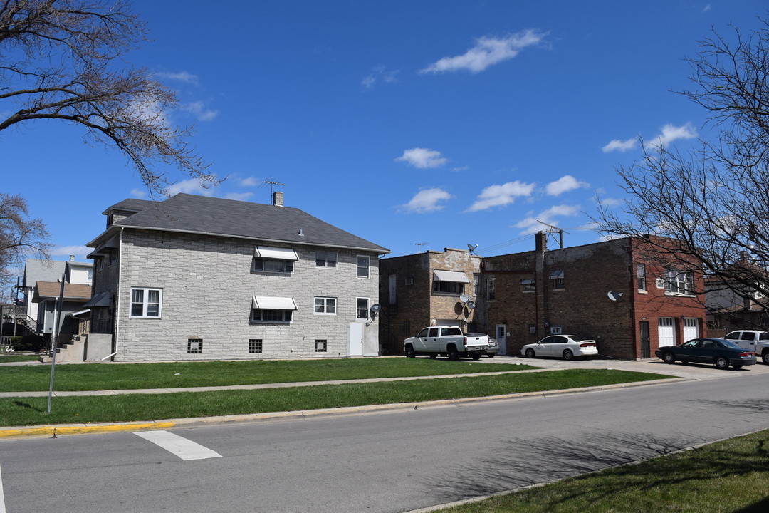 1101 N 24th Ave in Melrose Park, IL - Building Photo