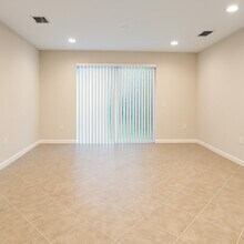 5124 NW 30th Terrace in Fort Lauderdale, FL - Building Photo - Building Photo