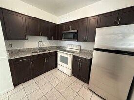 1620 NW 52nd Ave in Lauderhill, FL - Building Photo