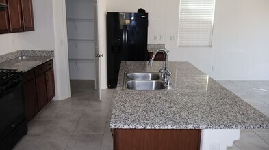 8776 Rio Andir Ave in Las Vegas, NV - Building Photo - Building Photo