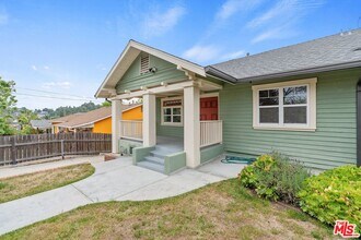 6163 Strickland Ave in Los Angeles, CA - Building Photo - Building Photo