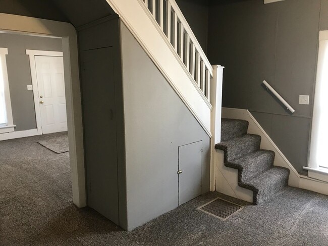 property at 1133 N Olney St