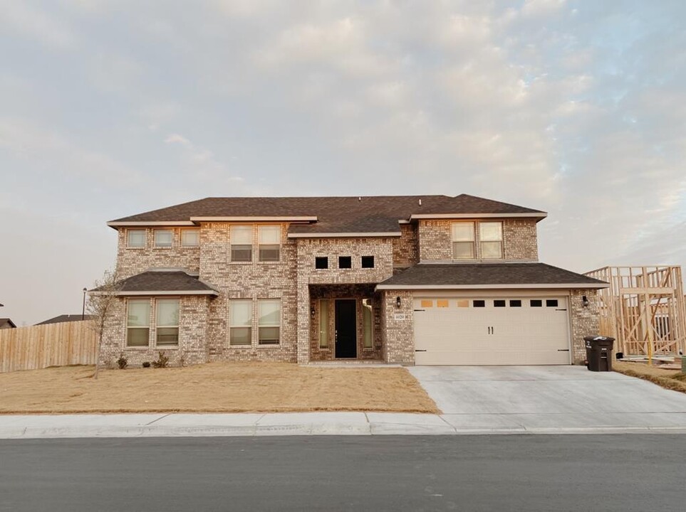 6020 Sunny Stone Dr in Midland, TX - Building Photo