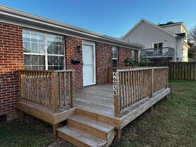 4605 Lee Ave in Virginia Beach, VA - Building Photo